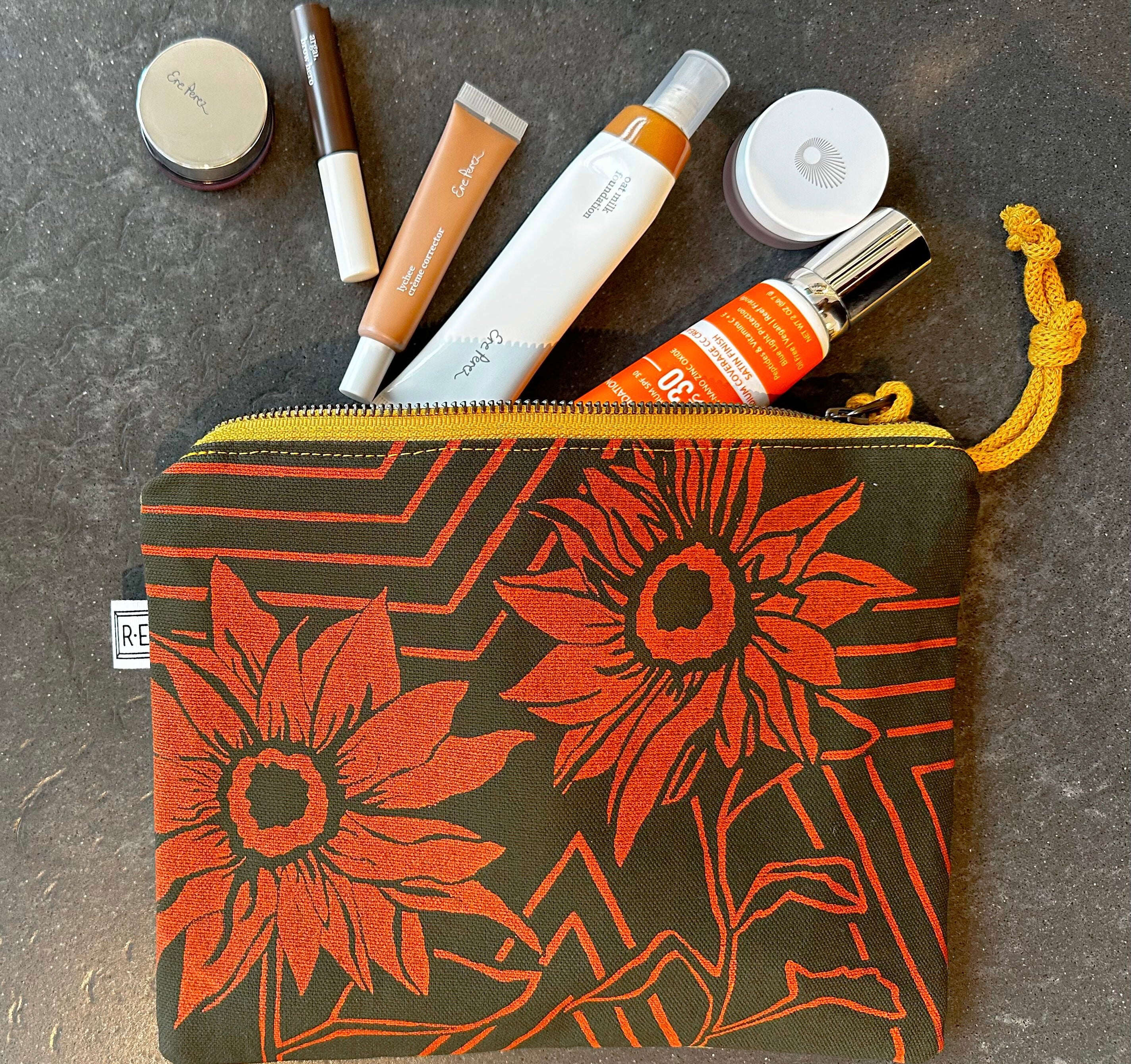 
  
  Rachel Elise Studio Sunflower Cosmetic Bag- LORDE beauty and cosmetics
  
