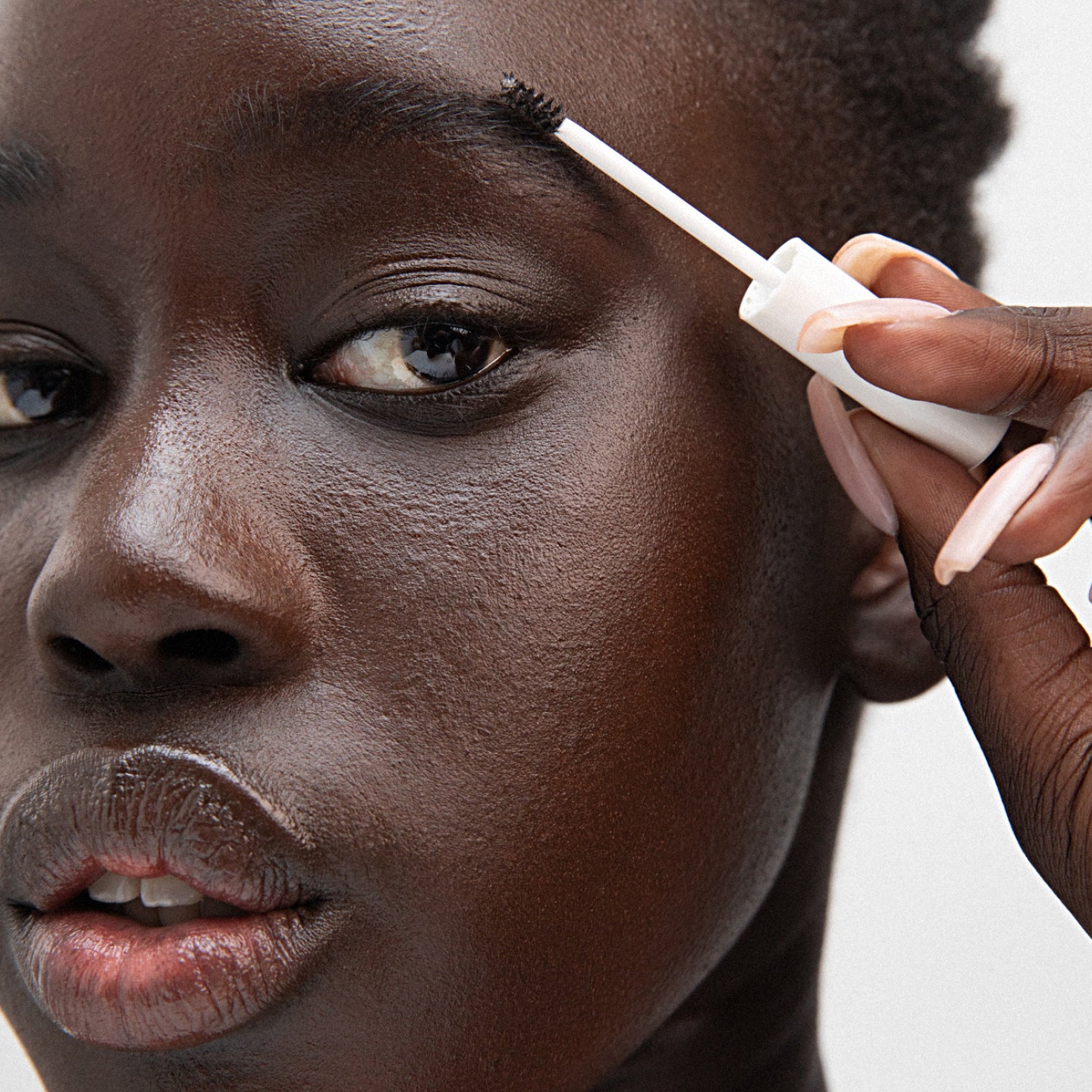 
  
  Ere Perez Argan Brow Hero Pristine
  
