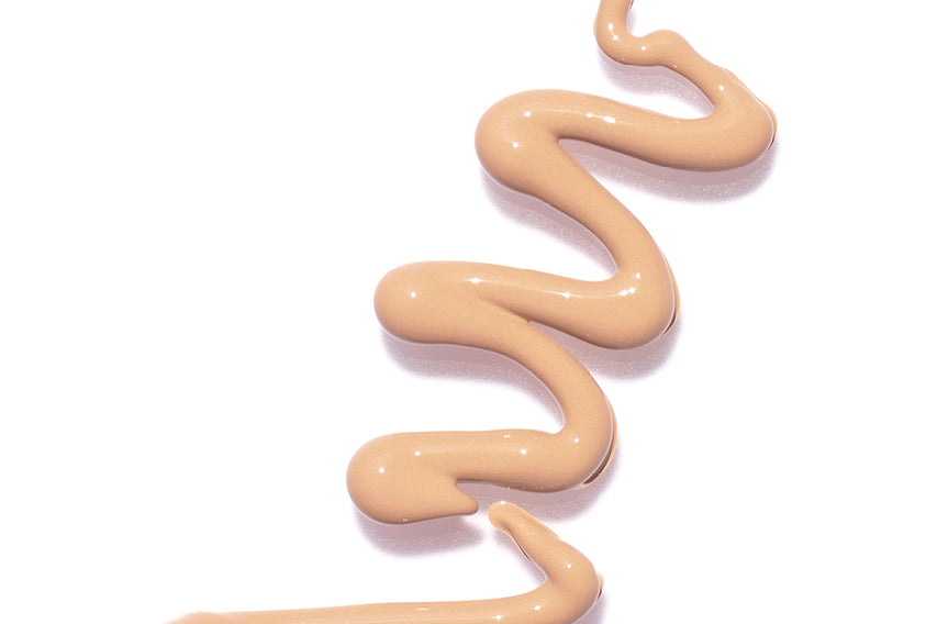 
  
  A swatch of Ere Perez Lychee Creme Corrector Tres, suited for light skin tones.
  
