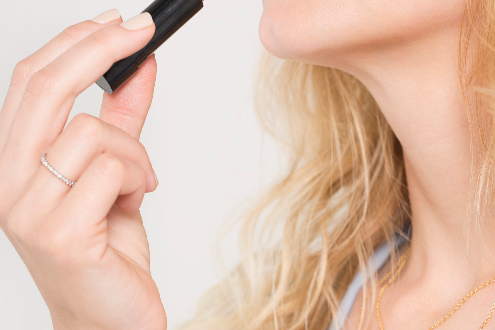
  
  Madame Gabriela Clean Beauty Lipstick| Sydney at 8 am-LORDE beauty and cosmetics
  
