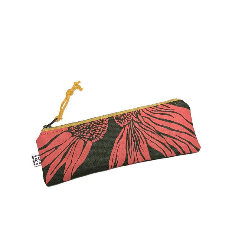 
  
  Small Rachel Elise Studio Sangria Coneflower bag has a yellow metal zipper, RE Branding tag, and is dark green and coral. 
  
